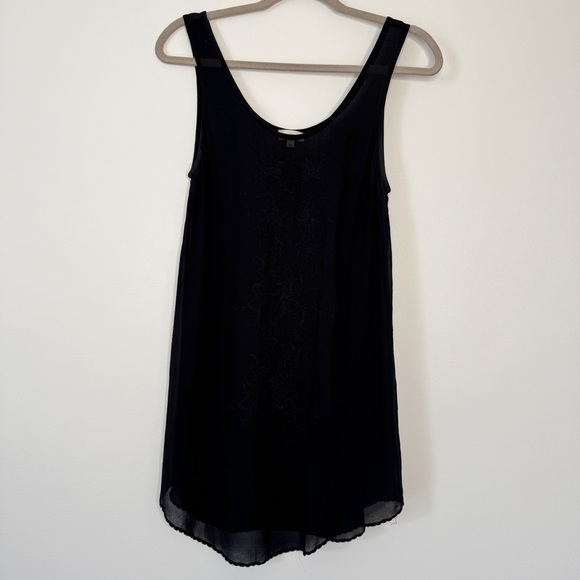 Aritzia Wilfred Tank 100% Silk Black Embroidered Lightweight Sheer Classic Sz XS - Picture 1 of 12